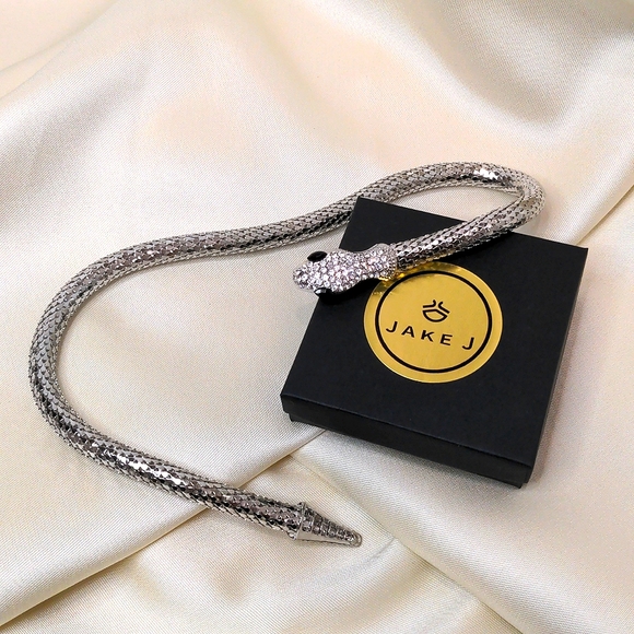 🍑Statement Snake Medusa Rhinestone Oversized Choker Mesh Scale Magnetic Closure - Picture 3 of 14